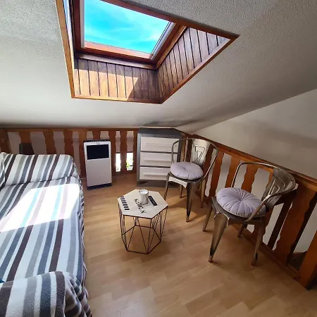 Maison En Bord D'etang Nyaraló